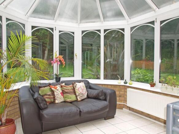 6 The Badgers, conservatory.jpg