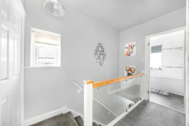 FIRST FLOOR LANDING