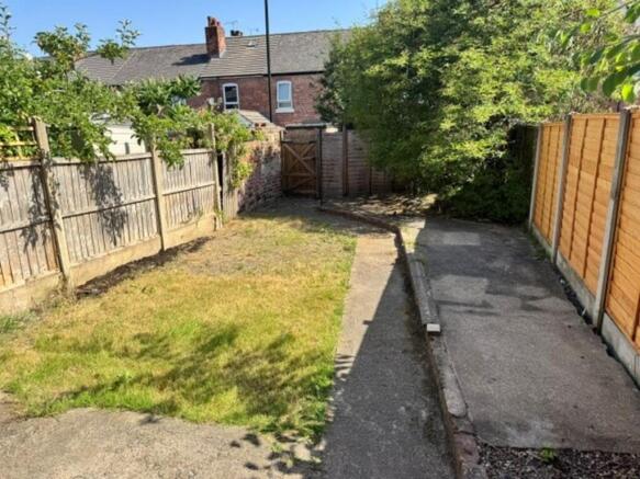 3 bed Terraced to rent Image 4
