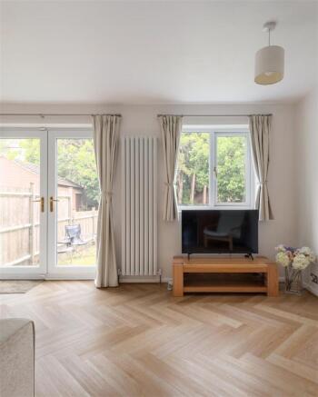 3 bed Semi-Detached for sale Image 10