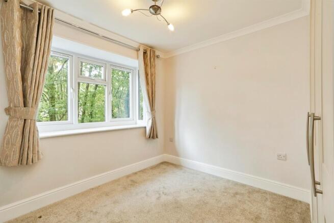 2 bed Park Home for sale Image 12