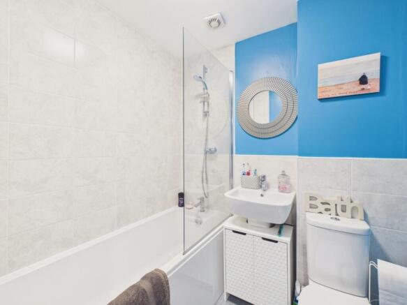 3 bed Terraced for sale Image 10