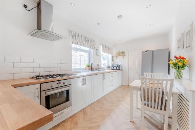 Kitchen/Breakfast Room