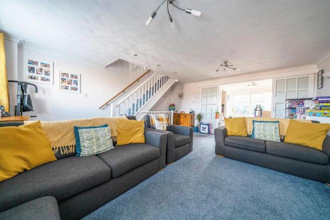 CBq6ZON4A0m1XagNWdz3Nw EDIT.jpg