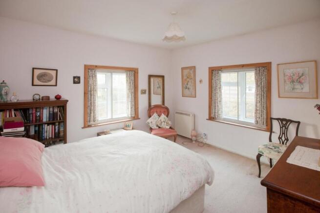 BEDDINGTON HOUSE - PHOTO E.jpg