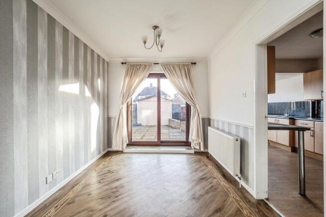 3 bed Terraced for sale Image 6