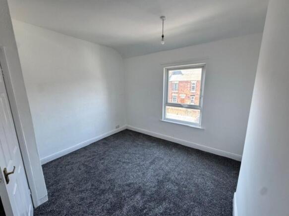 3 bed Terraced to rent Image 7