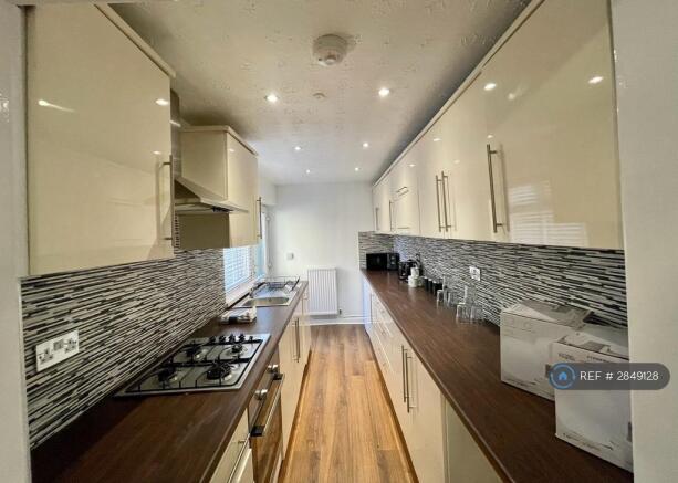 Main Kitchen Diner Area