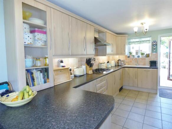 Kitchen/Breakfast Room