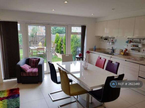 Common Lounge And Dinning