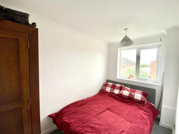 BEDROOM 2