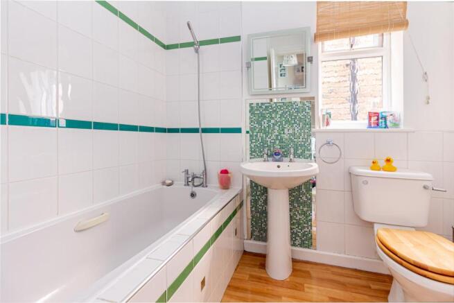 Bathroom.jpg