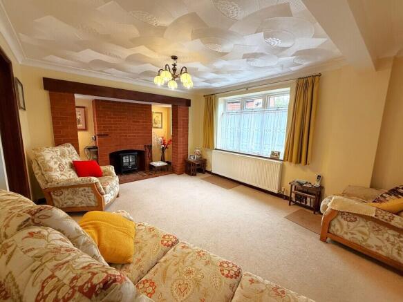 LIVING ROOM 1