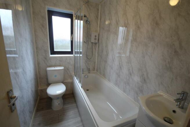 Bathroom .JPG