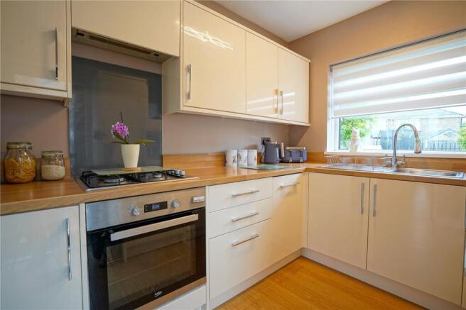 3 bed Semi-Detached for sale Image 5