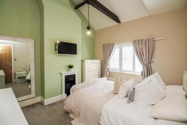3 bed Semi-Detached for sale Image 9