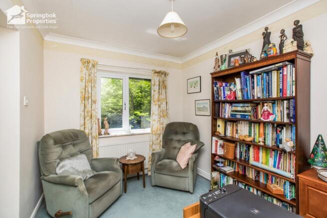 4 bed Detached for sale Image 12