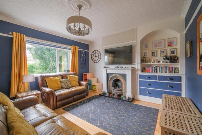 Castlefields Drive, Brighouse photo 4