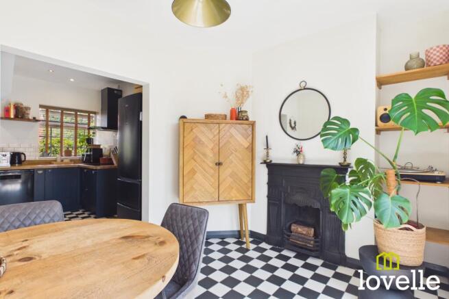 3 bed Semi-Detached for sale Image 10