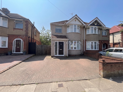 Somerset Avenue, Luton, Bedfordshire, LU2 0PN
