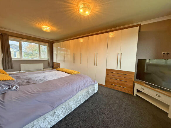 3 bed Detached for sale Image 8