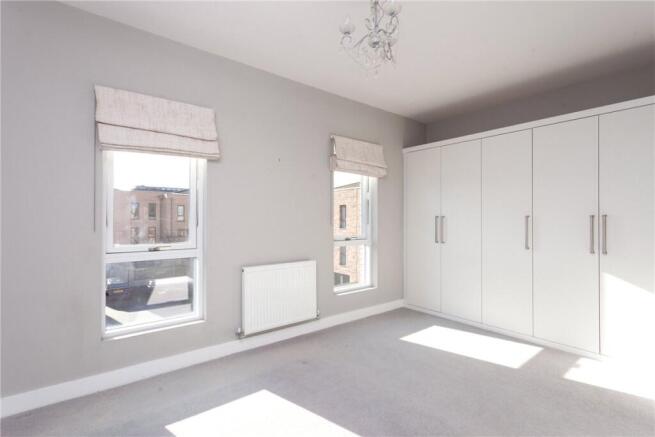 4 bed Terraced for sale Image 10