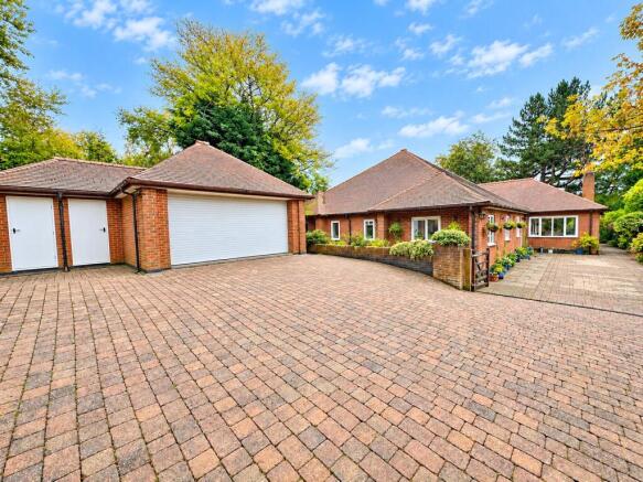 4-bed bungalow on Dawstone Road, Heswall, Wirral, CH60, £950,000