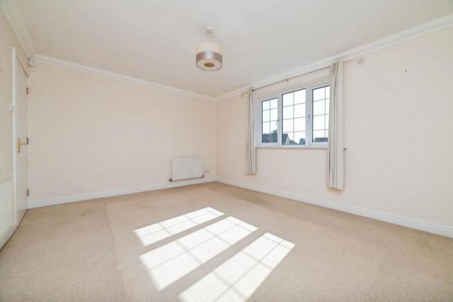 2 bed Apartment for sale Image 6