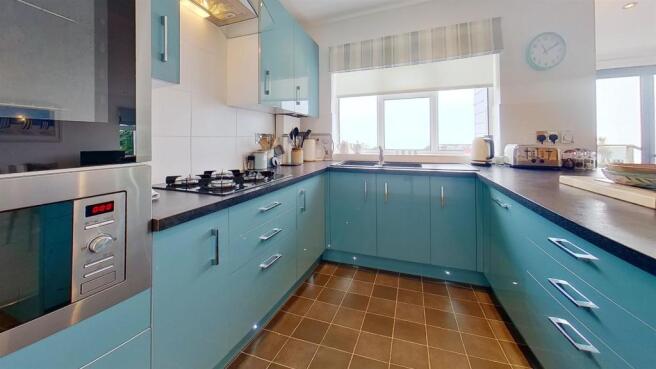 41-Victoria-Parade-Kitchen.jpg