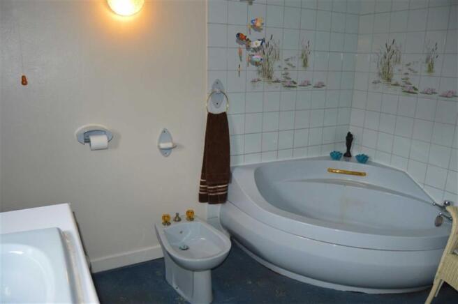 En-suite Bathroom