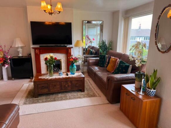 3 bed House to rent Image 8