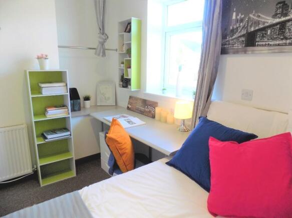 Photo 5