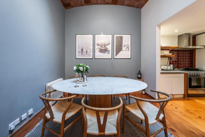 24-Ennismore-Gard...