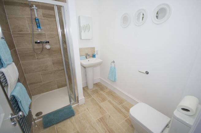 Union Grove, Ground Floor Right, AB10 – další