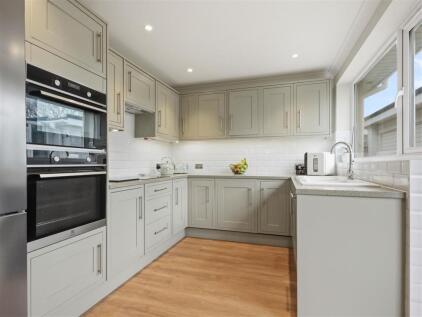 Nada Road, Highcliffe