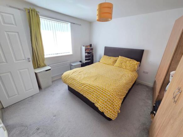 4 bed Detached for sale Image 8