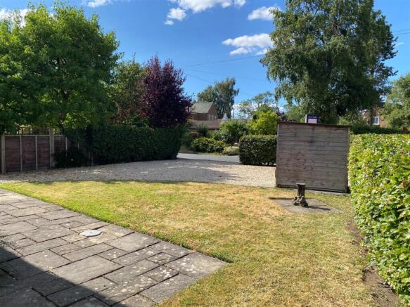 2 bed Detached Bungalow for sale Image 5