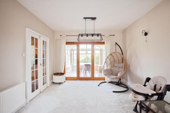 3 bed Semi-Detached for sale Image 7