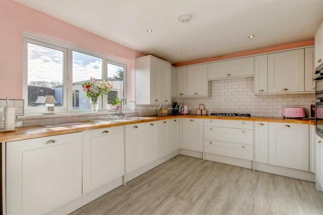 Pine Tree Close, Radyr, HernCrabtree (23).jpg