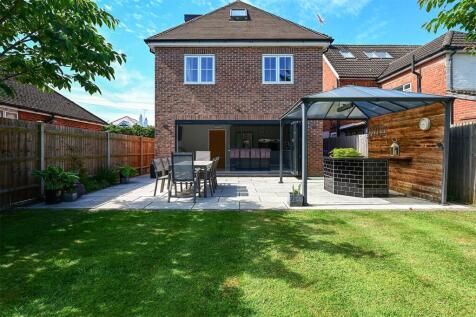 Coleford Bridge Road, Mytchett, Camberley, Surrey, GU16