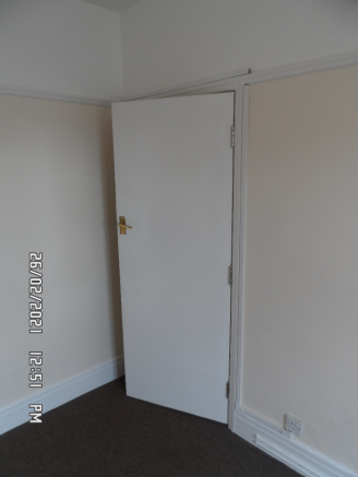 2 bed Flat to rent Image 11