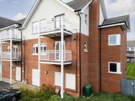 35, The Birches, Englefield Place, Earley RG6 1FR
