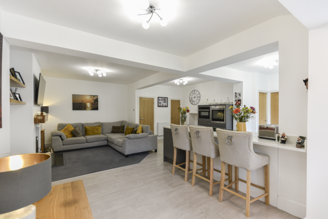 37, Grove Lane, Cheadle Hulme photo 4