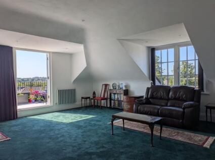 Princess Park Manor, London, N11
