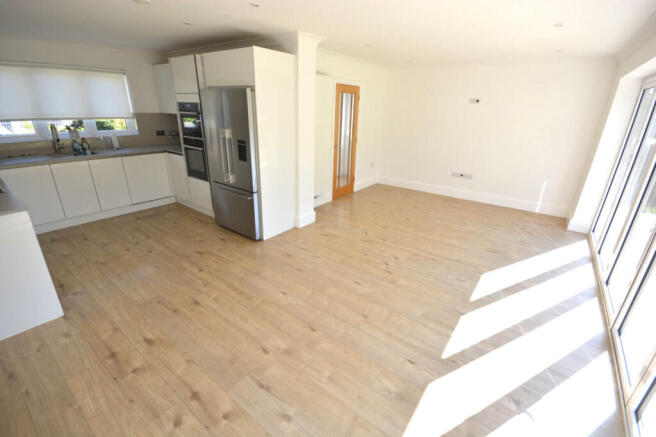 KITCHEN/FAMILY ROOM