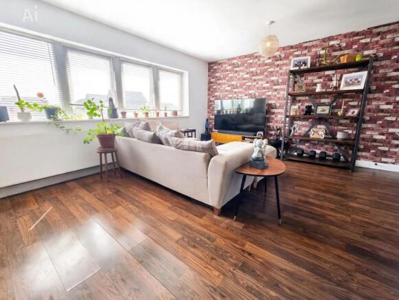 2 bed Flat for sale Image 4