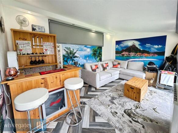 Bar/Home Office