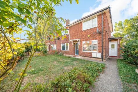 Deena Close, Slough, SL1