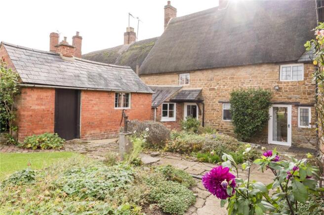 Garden/ Outbuilding