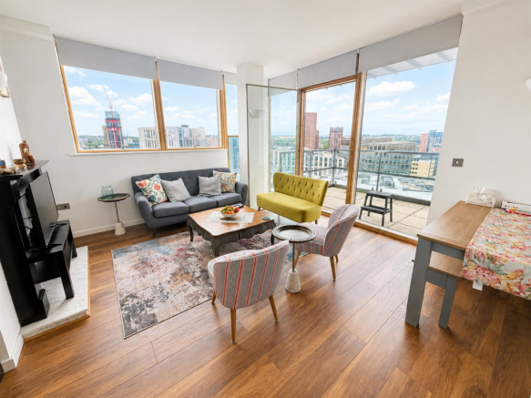 3 bed Flat to rent in leeds